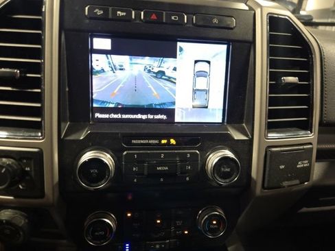Used 2019 Ford F150 Lariat w/ Equipment Group 502A Luxury AWD/4WD image 15
