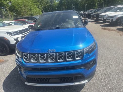 Used 2024 Jeep Compass Limited AWD/4WD image 2