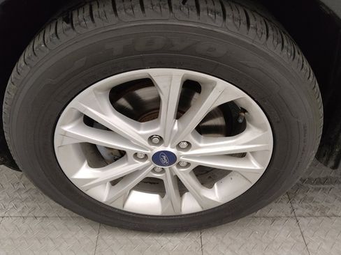 Used 2018 Ford Escape SE w/ SE Sync 3 Package image 31