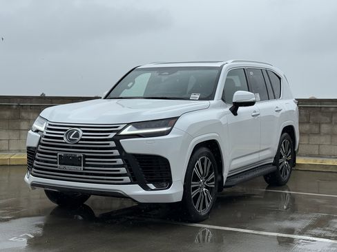 New 2026 Lexus LX 600 4WD w/ Luxury Package image 7