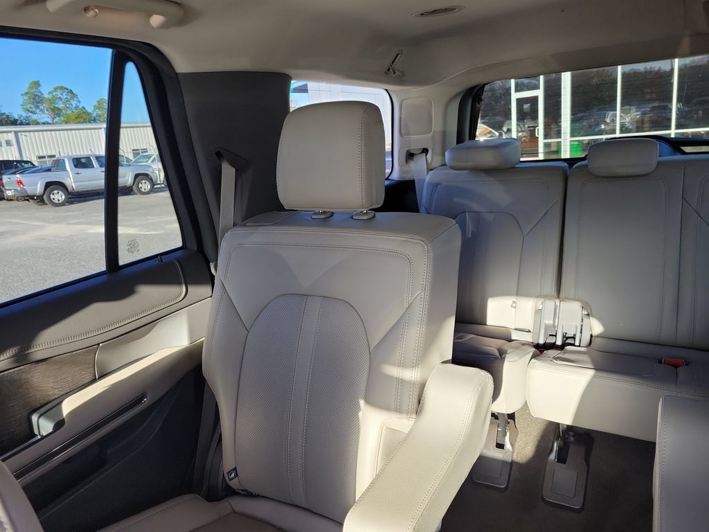 Used 2021 Ford Expedition Limited RWD image 16