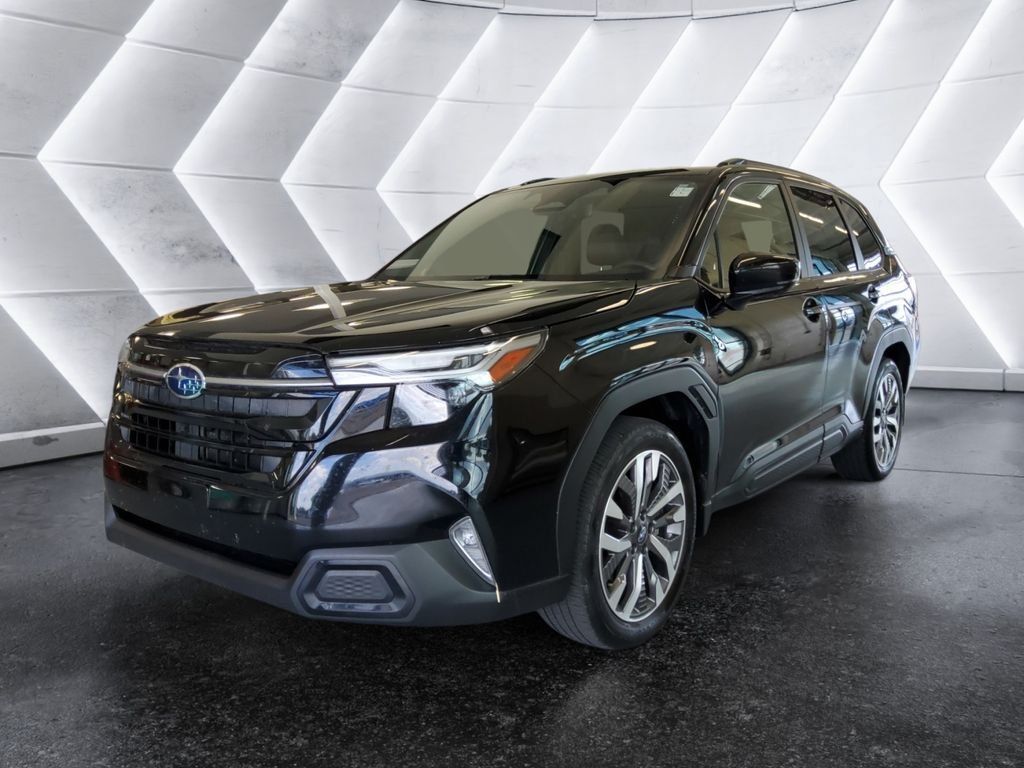Used 2025 Subaru Forester Touring AWD/4WD image 3