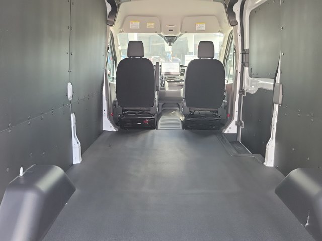 New 2026 Ford Transit 250 148 Medium Roof w/ Load Area Protection Package RWD image 8