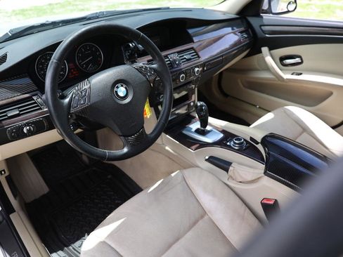 Used 2010 BMW 528i Sedan RWD image 4