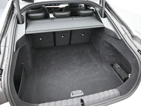 Used 2025 BMW i4 eDrive40 image 25