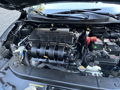 Used 2016 Nissan Sentra SV FWD image 17