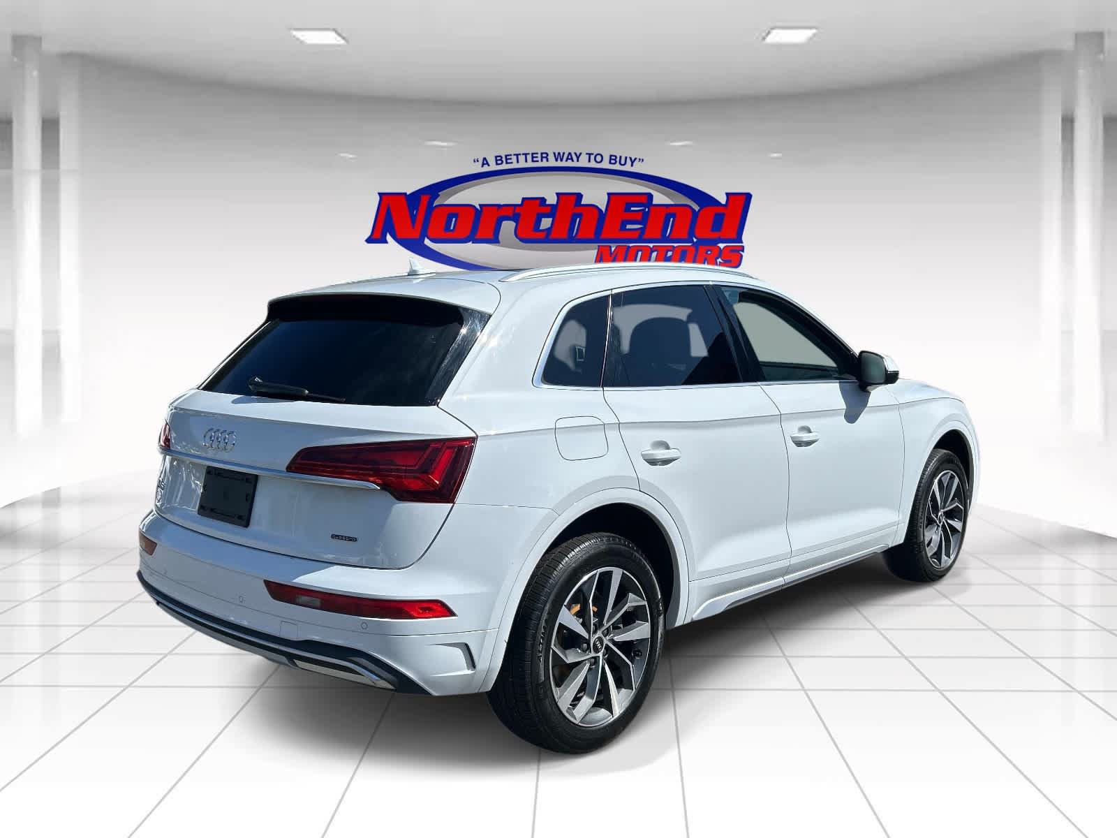 Used 2021 Audi Q5 2.0T Premium w/ Convenience Package AWD/4WD image 3