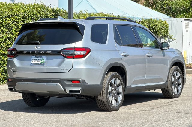 New 2026 Honda Pilot Elite image 4