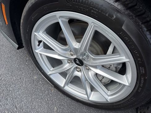 Used 2025 Ford Mustang GT Premium image 9