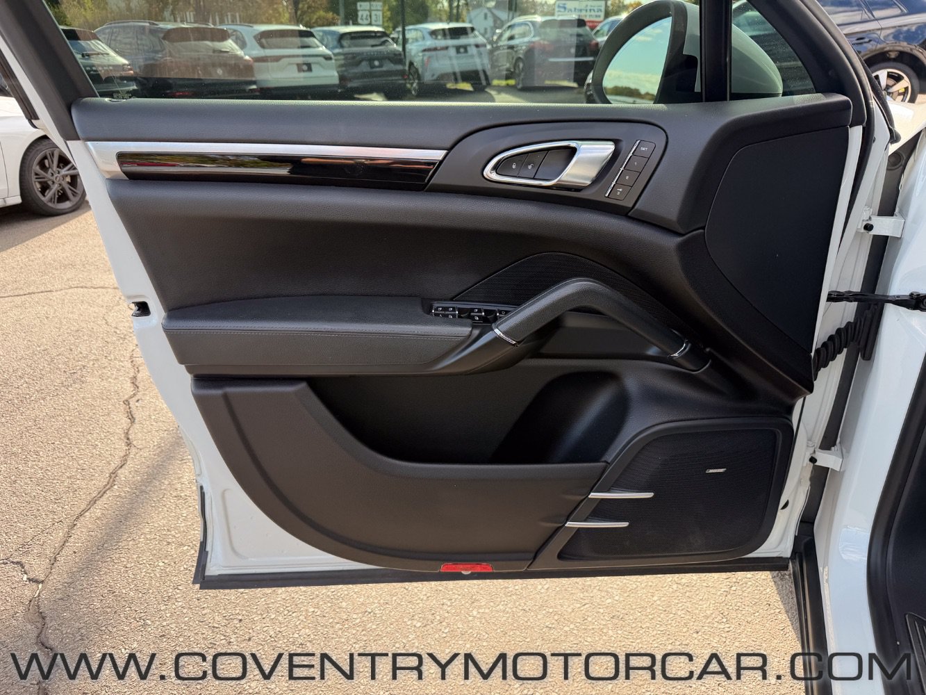 Used 2014 Porsche Cayenne S AWD/4WD image 41