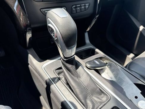 Used 2019 Ford Escape Titanium AWD/4WD image 18