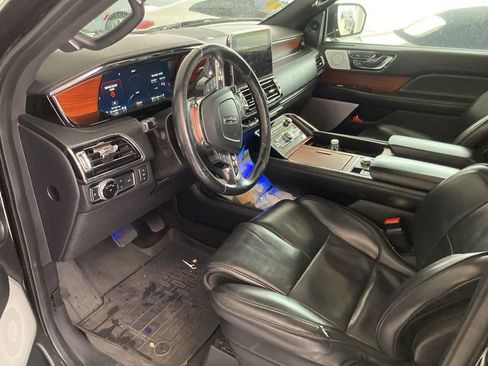 Used 2019 Lincoln Navigator Reserve image 6