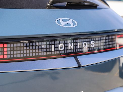 New 2026 Hyundai Ioniq 5 Limited image 10