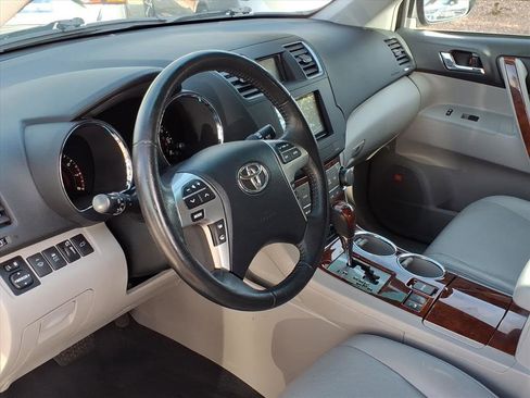 Used 2012 Toyota Highlander Limited image 17