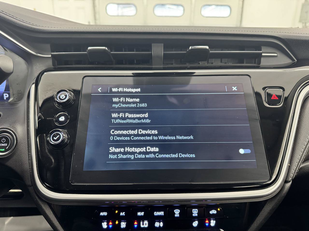 Used 2023 Chevrolet Bolt EUV LT w/ Convenience Package FWD image 28