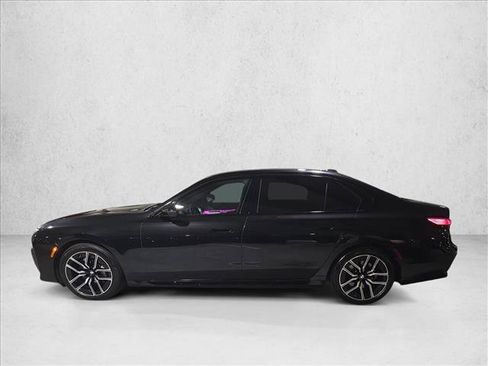 Used 2025 BMW 740i xDrive AWD/4WD image 8