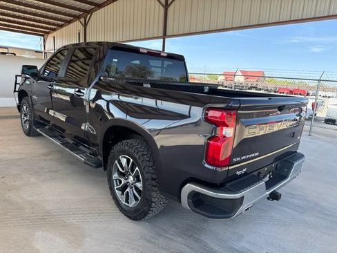 Used 2023 Chevrolet Silverado 1500 LT w/ Z71 Off-Road Package AWD/4WD image 6