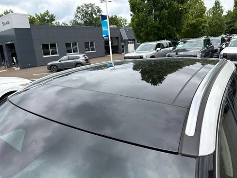 Used 2023 Lincoln Corsair Reserve w/ Equipment Group 201A AWD/4WD image 5