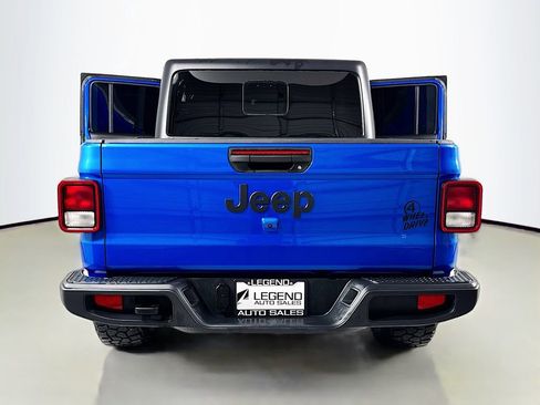 Used 2022 Jeep Gladiator Willys image 25