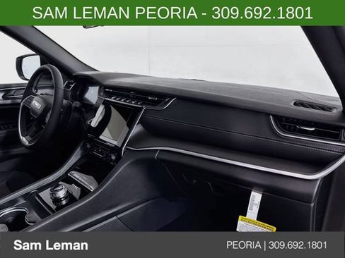 New 2026 Jeep Grand Cherokee L 4WD image 30