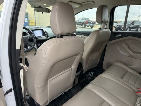Used 2018 Ford Escape SEL image 9