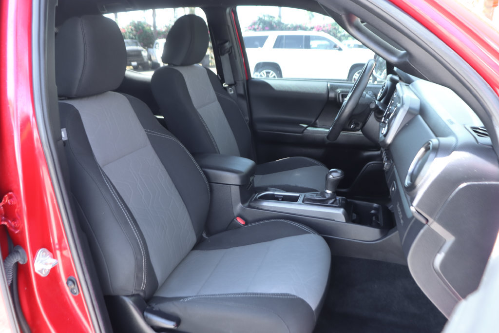Used 2021 Toyota Tacoma TRD Off-Road w/ Technology Package AWD/4WD image 35
