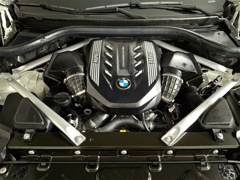 Used 2021 BMW X6 M50i w/ Executive Package image 29