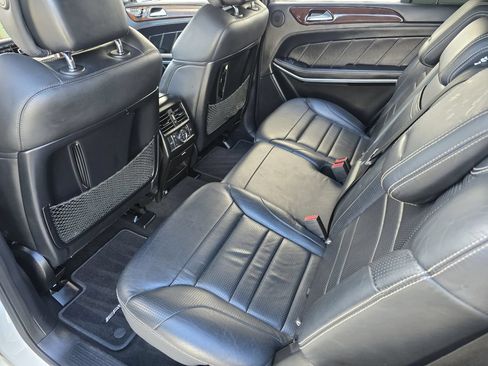Used 2016 Mercedes-Benz GL 63 AMG 4MATIC image 29