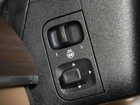 Certified 2024 Mercedes-Benz GLS 450 4MATIC image 23