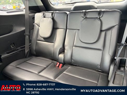 Used 2021 Ford Explorer Limited w/ Equipment Group 301A AWD/4WD image 8