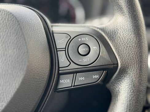 Certified 2025 Toyota RAV4 XLE image 36