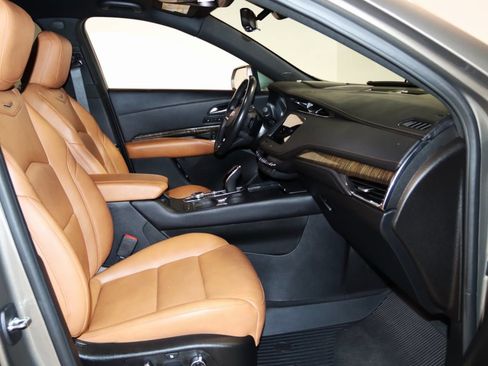 Used 2020 Cadillac XT4 Premium Luxury image 59