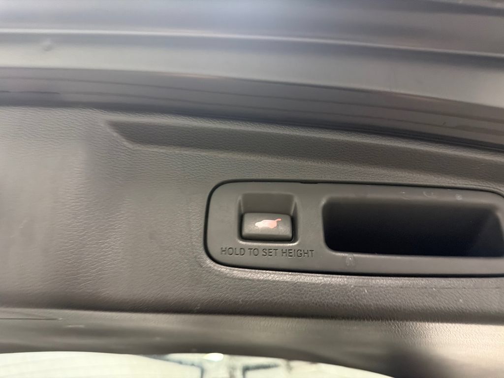 Used 2025 Honda CR-V EX-L image 21