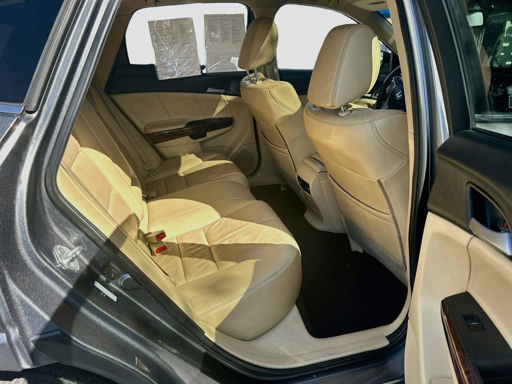 Used 2010 Honda Crosstour EX-L image 26