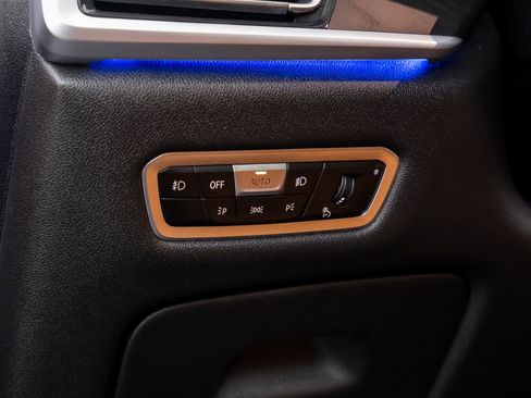 Used 2022 BMW X7 xDrive40i w/ Executive Package image 22