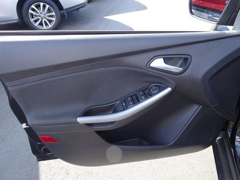 Used 2014 Ford Focus SE w/ Equipment Group 201A image 22