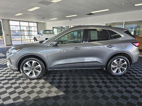 Used 2024 Ford Escape Platinum image 7