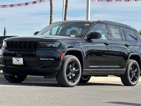 New 2025 Jeep Grand Cherokee L Limited w/ Black Appearance Package image 12
