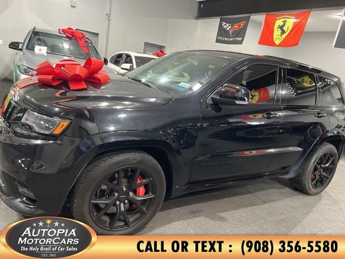 Used 2020 Jeep Grand Cherokee SRT AWD/4WD image 3