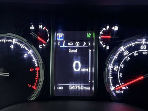 Used 2021 Toyota 4Runner TRD Off-Road Premium w/ Moonroof Package AWD/4WD image 18