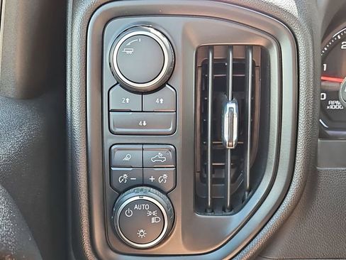 Certified 2024 Chevrolet Silverado 2500 Custom AWD/4WD image 18