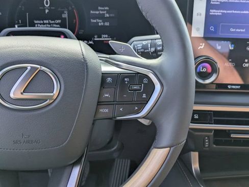 Used 2025 Lexus RX 350 Premium w/ Convenience Package FWD image 20
