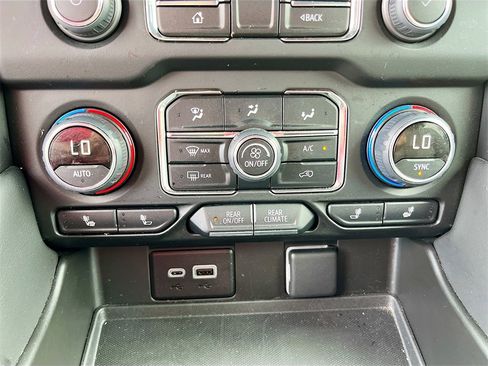 Used 2024 Chevrolet Tahoe RST w/ Luxury Package image 16