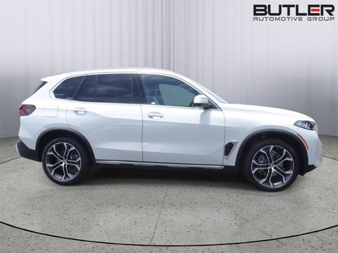 New 2026 BMW X5 sDrive40i w/ Climate Comfort Package RWD image 8
