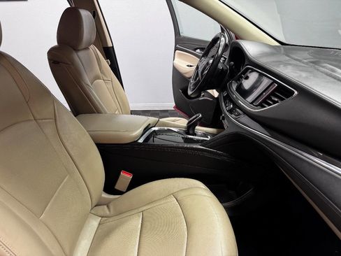 Used 2021 Buick Enclave Essence image 55