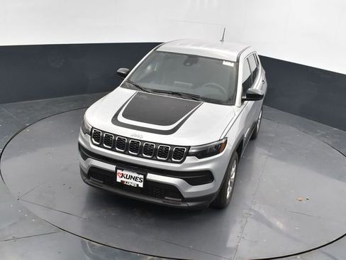 New 2025 Jeep Compass Sport w/ Mopar Graphics Package image 36