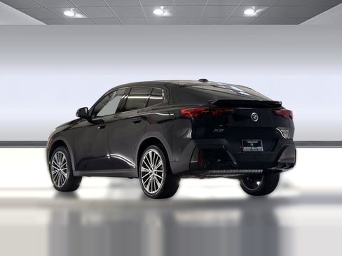 New 2026 BMW X2 xDrive28i w/ Technology Package AWD/4WD image 3