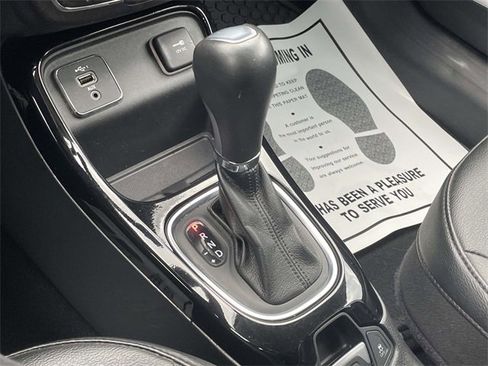 Used 2021 Jeep Compass Latitude image 28