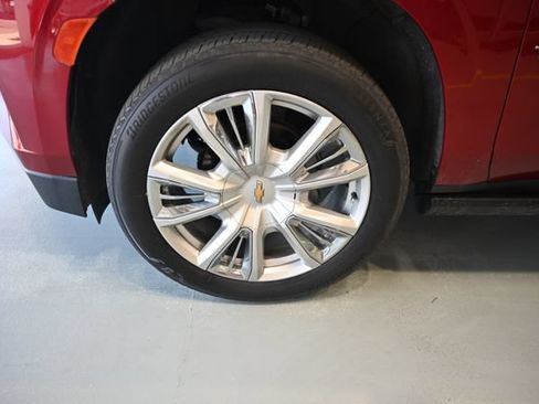 Used 2021 Chevrolet Tahoe High Country w/ Premium Package AWD/4WD image 34