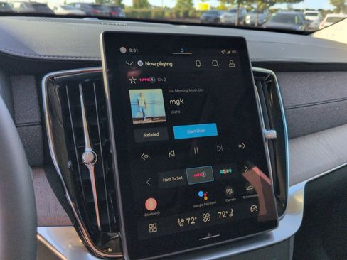 New 2026 Volvo XC90 B6 Ultra image 18